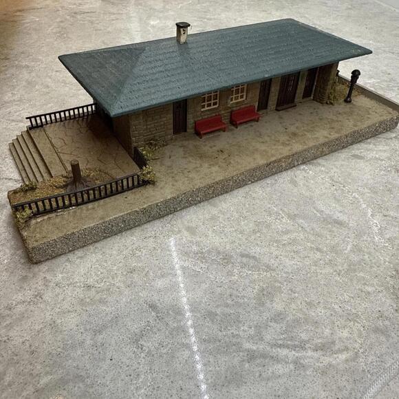 Faller wood house railway station Musberg #104 - Picture 1 of 10